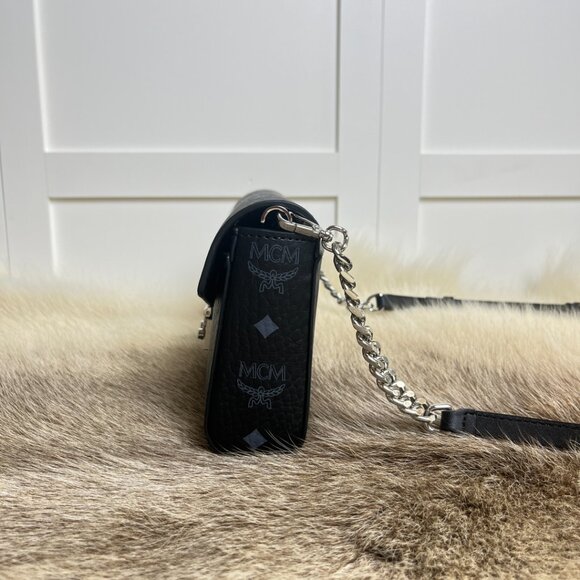 MCM19 Envelope Chain Flap Crossbody Bag - Picture 5 of 9